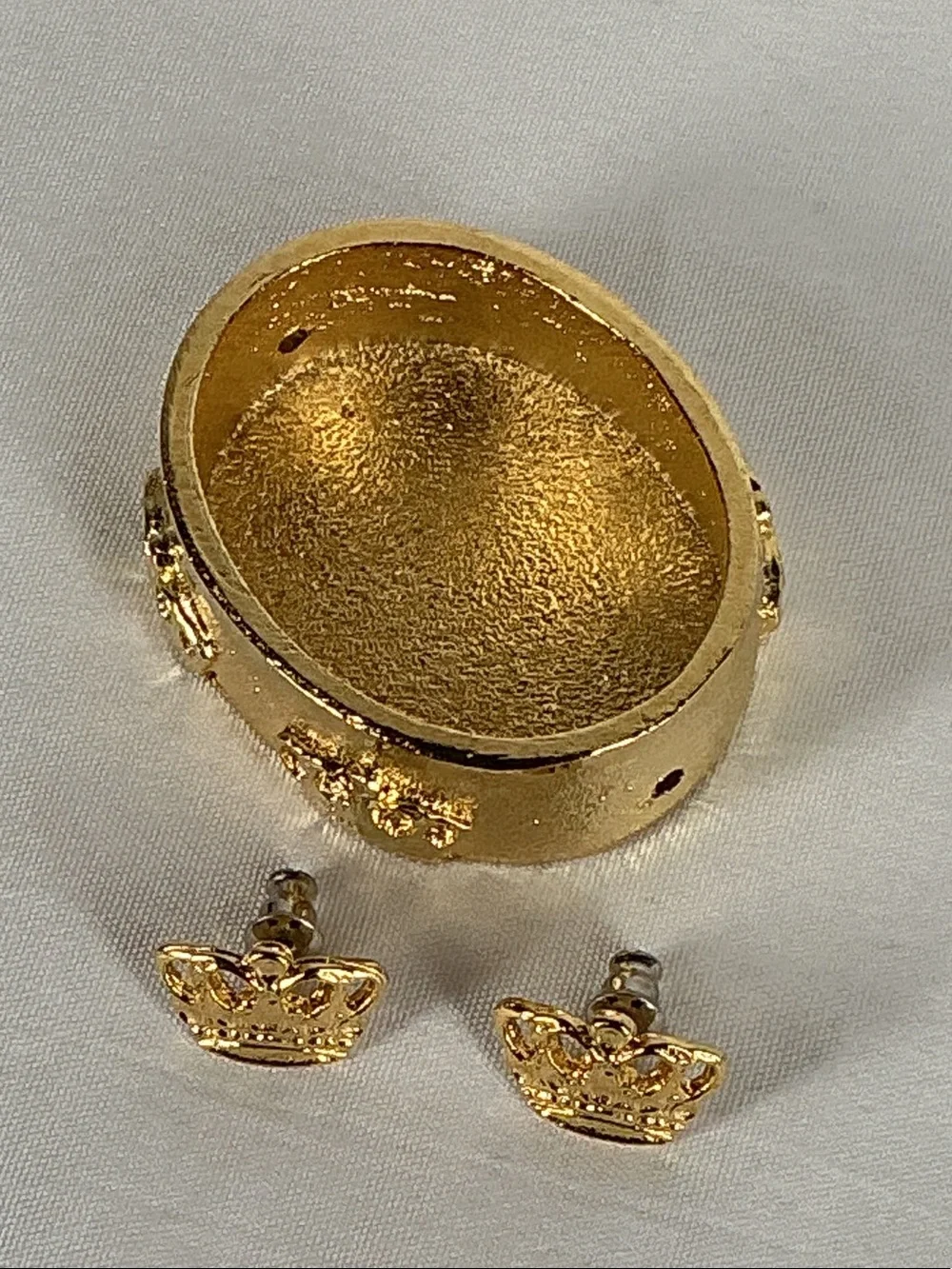 Metal Ring Holder Dish Gold Oval Floral Crown Stud Earrings NWOT
